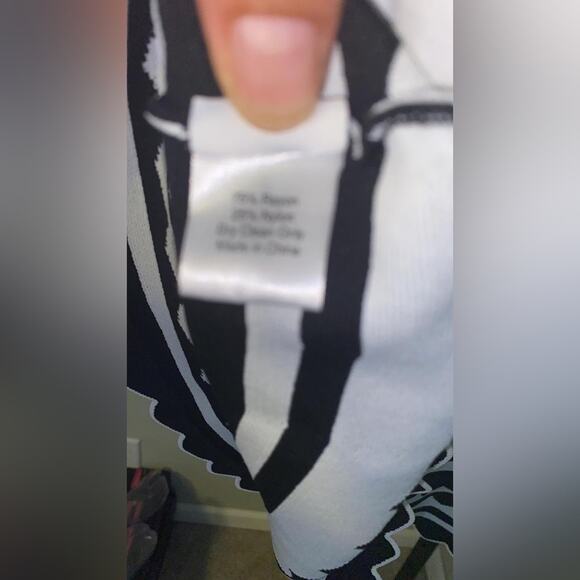 Yigal Azrouel Inc Black & White Striped Off Shoulder Knit Dress - Picture 13 of 14